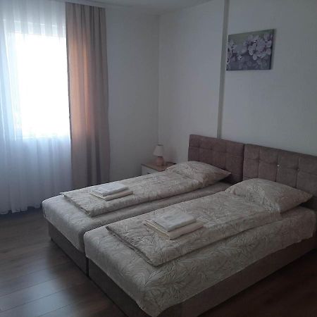 Vila Centar Mb Bed and Breakfast Sjenica Esterno foto