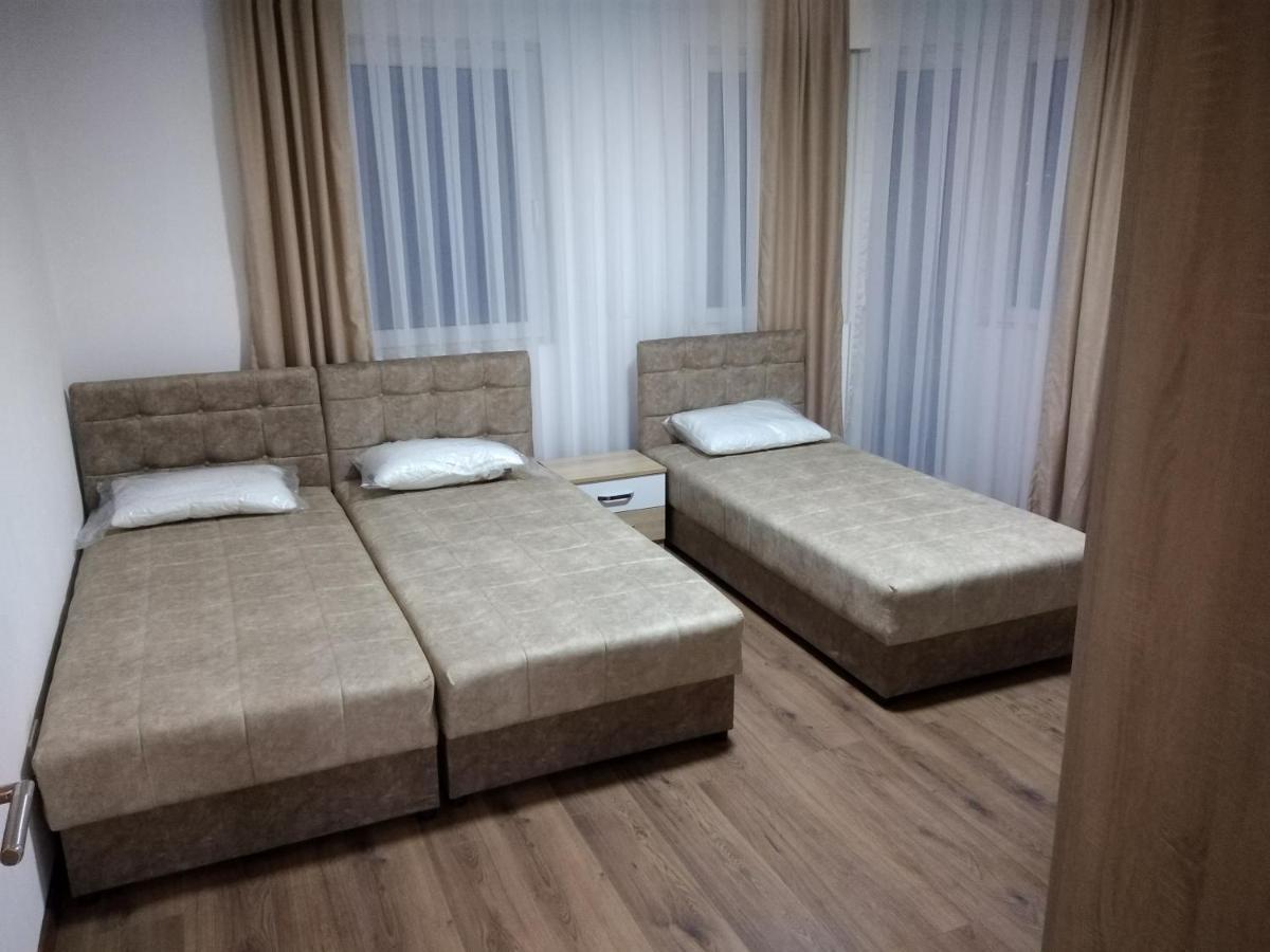 Vila Centar Mb Bed and Breakfast Sjenica Esterno foto