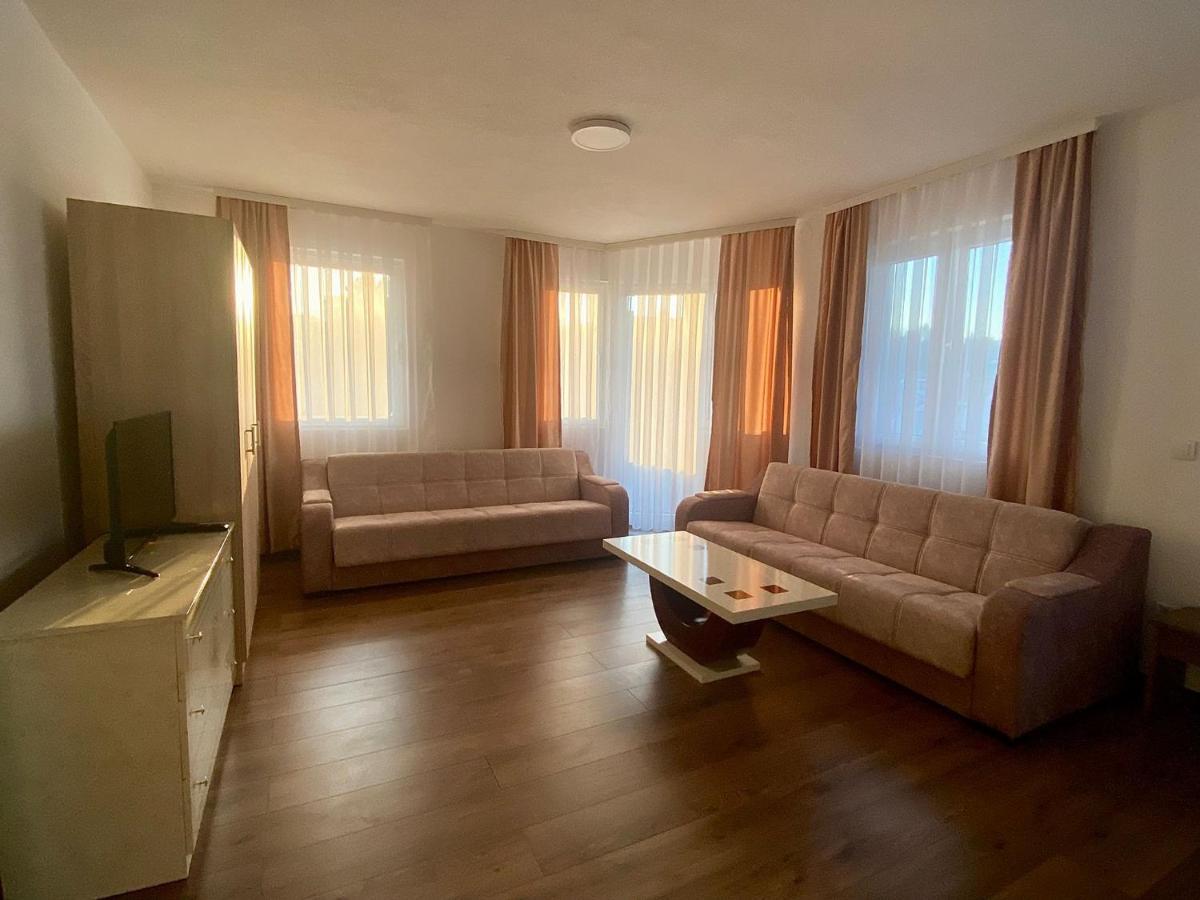 Vila Centar Mb Bed and Breakfast Sjenica Esterno foto
