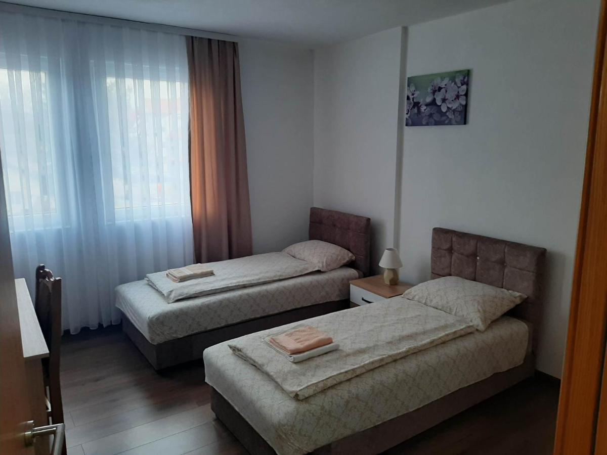 Vila Centar Mb Bed and Breakfast Sjenica Esterno foto